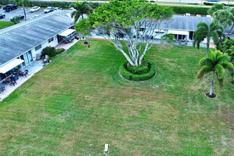 Condo in Boynton Beach, Florida, 2 bedrooms  № 2399632 - photo 13