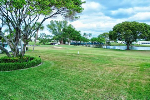 Condo in Boynton Beach, Florida, 2 bedrooms  № 2399632 - photo 16