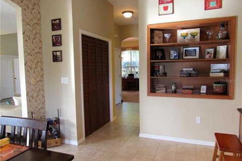 Casa en venta en Spring Hill, Florida, 3 dormitorios, 256.41 m2 № 2095668 - foto 5