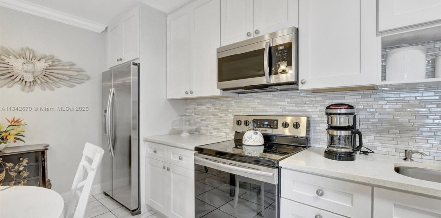 Condo à Deerfield Beach, Floride, 2 chambres  № 1977318