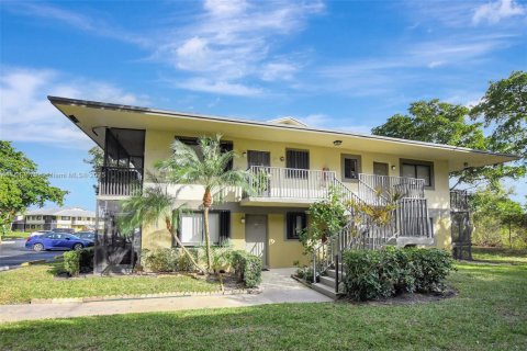 Copropriété à vendre à Deerfield Beach, Floride: 2 chambres, 82.4 m2 № 1977318 - photo 3