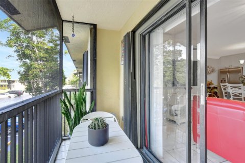 Copropriété à vendre à Deerfield Beach, Floride: 2 chambres, 82.4 m2 № 1977318 - photo 24