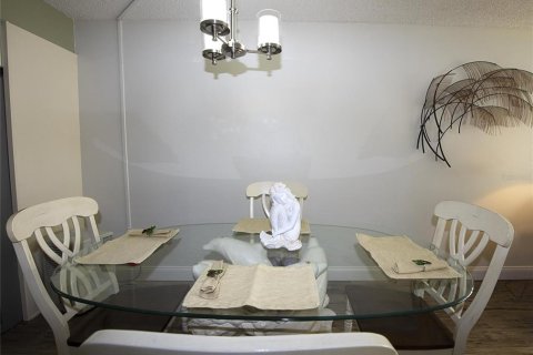 Снять в аренду кондоминиум в Нью-Смирна-Бич, Флорида 1 комната, 100.33м2, № 2108474 - фото 6