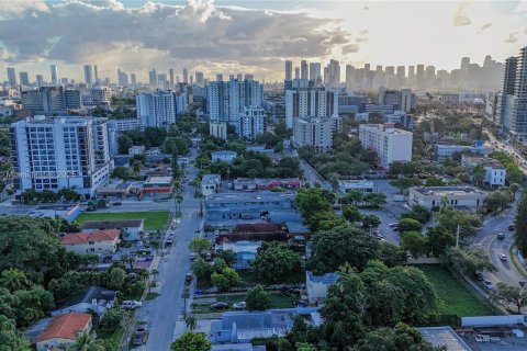 Commercial property in Miami, Florida № 1867416 - photo 6