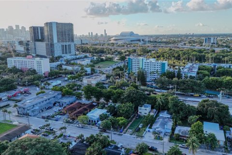 Commercial property in Miami, Florida № 1867416 - photo 8