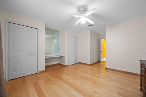 Casa en venta en Orlando, Florida, 4 dormitorios, 221.29 m2 № 1688046 - foto 19