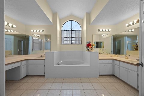 Casa en venta en Orlando, Florida, 4 dormitorios, 221.29 m2 № 1688046 - foto 13