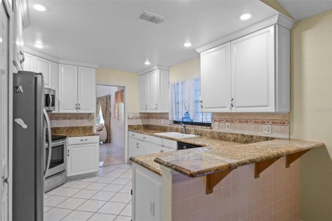Casa en venta en Orlando, Florida, 4 dormitorios, 221.29 m2 № 1688046 - foto 17