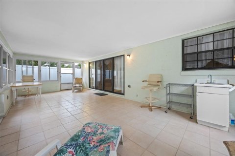 Casa en venta en Orlando, Florida, 4 dormitorios, 221.29 m2 № 1688046 - foto 27