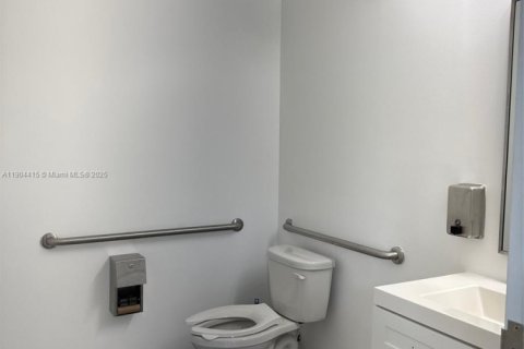 Купить коммерческую недвижимость в Купер-Сити, Флорида № 1956343 - фото 4