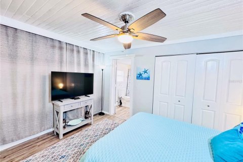 House in Tampa, Florida 3 bedrooms, 120.87 sq.m. № 1899135 - photo 28