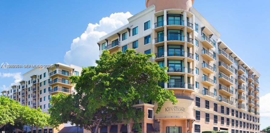 Apartamento en Miami, Florida 1 dormitorio, 66.7 m2 № 2052051