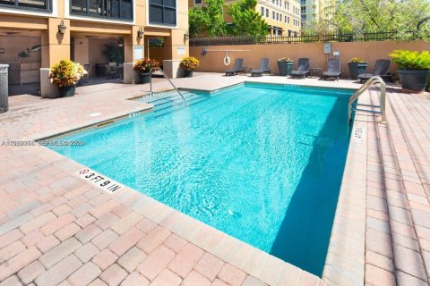 Apartamento en alquiler en Miami, Florida, 1 dormitorio, 66.7 m2 № 2052051 - foto 5