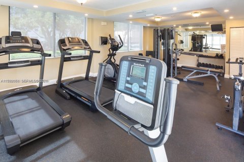 Apartamento en alquiler en Miami, Florida, 1 dormitorio, 66.7 m2 № 2052051 - foto 6