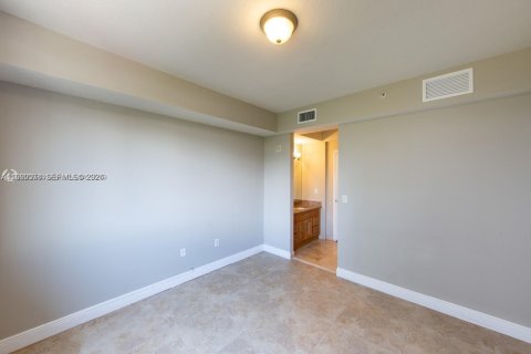 Apartamento en alquiler en Miami, Florida, 1 dormitorio, 66.7 m2 № 2052051 - foto 10