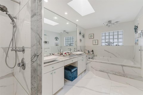 Casa en venta en Davie, Florida, 5 dormitorios, 419.08 m2 № 2049715 - foto 29