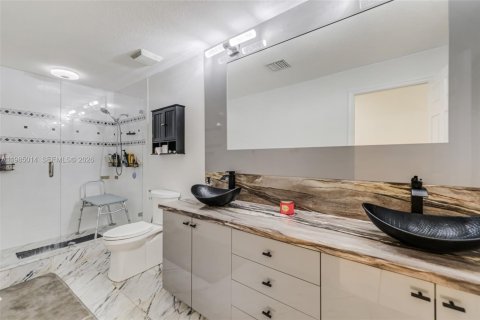 Casa en venta en Davie, Florida, 5 dormitorios, 419.08 m2 № 2049715 - foto 24