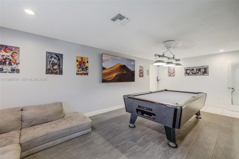 Casa en venta en Davie, Florida, 5 dormitorios, 419.08 m2 № 2049715 - foto 20