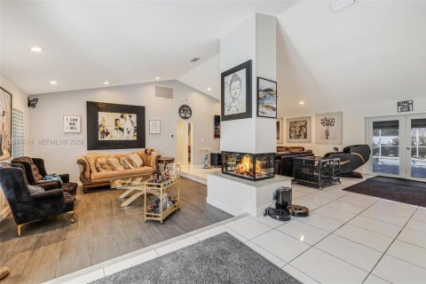 Casa en venta en Davie, Florida, 5 dormitorios, 419.08 m2 № 2049715 - foto 8