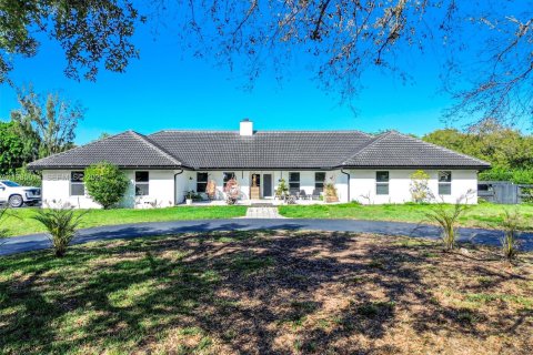 Casa en Davie, Florida 5 dormitorios, 419.08 m2 № 2049715