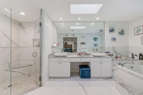 Casa en venta en Davie, Florida, 5 dormitorios, 419.08 m2 № 2049715 - foto 28