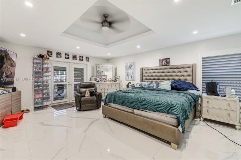 Casa en venta en Davie, Florida, 5 dormitorios, 419.08 m2 № 2049715 - foto 25