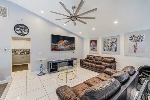 Casa en venta en Davie, Florida, 5 dormitorios, 419.08 m2 № 2049715 - foto 11