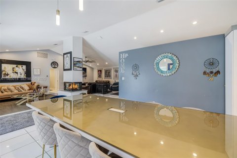 Casa en venta en Davie, Florida, 5 dormitorios, 419.08 m2 № 2049715 - foto 4