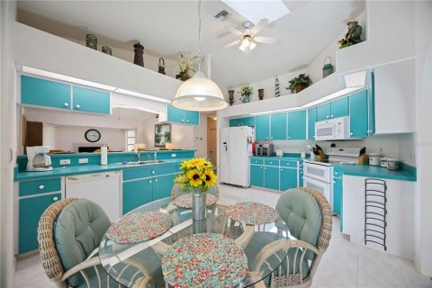 Casa en alquiler en Port Charlotte, Florida, 3 dormitorios, 195.84 m2 № 1879493 - foto 15