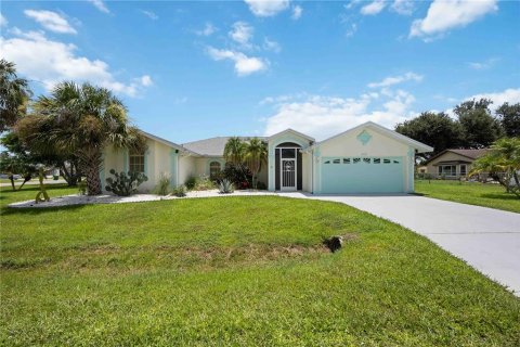 Casa en alquiler en Port Charlotte, Florida, 3 dormitorios, 195.84 m2 № 1879493 - foto 2