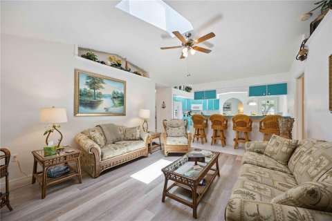Casa en alquiler en Port Charlotte, Florida, 3 dormitorios, 195.84 m2 № 1879493 - foto 17