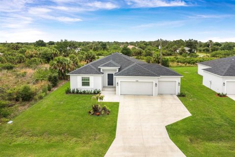 Casa en venta en Port Charlotte, Florida, 3 dormitorios, 153.1 m2 № 2377453 - foto 2