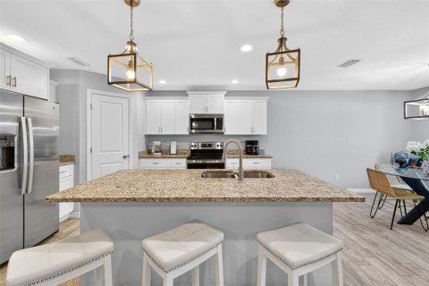 Casa en venta en Port Charlotte, Florida, 3 dormitorios, 153.1 m2 № 2377453 - foto 12