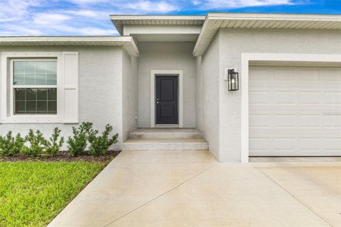 Casa en venta en Port Charlotte, Florida, 3 dormitorios, 153.1 m2 № 2377453 - foto 3