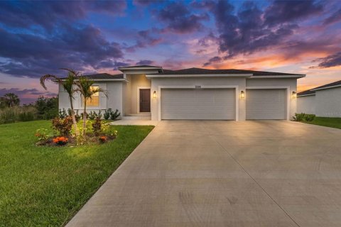 Casa en Port Charlotte, Florida 3 dormitorios, 153.1 m2 № 2377453
