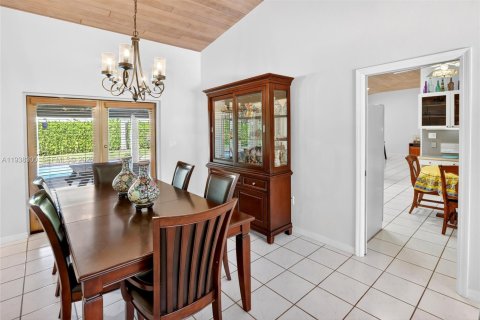 Купить виллу или дом в Майами, Флорида 5 спален, 282.89м2, № 1996054 - фото 20