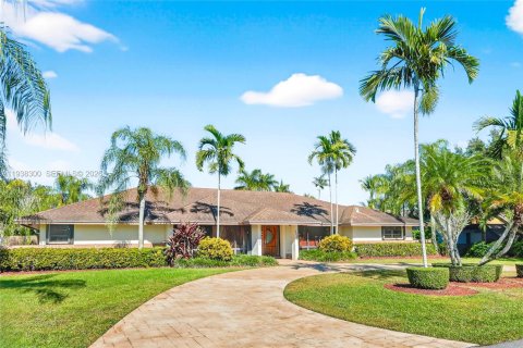 Купить виллу или дом в Майами, Флорида 5 спален, 282.89м2, № 1996054 - фото 3