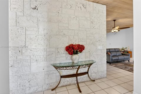 Купить виллу или дом в Майами, Флорида 5 спален, 282.89м2, № 1996054 - фото 5