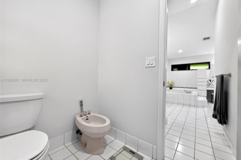 Купить виллу или дом в Майами, Флорида 5 спален, 282.89м2, № 1996054 - фото 26