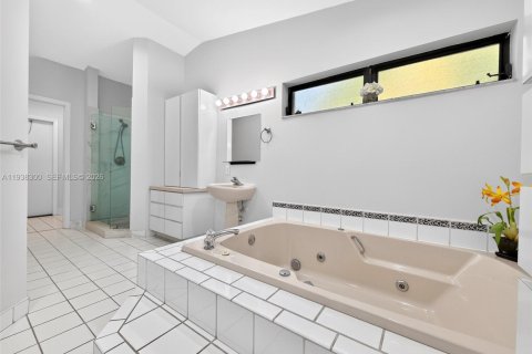 Купить виллу или дом в Майами, Флорида 5 спален, 282.89м2, № 1996054 - фото 25