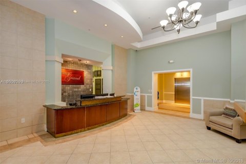 Copropriété à louer à Coral Gables, Floride: 53.33 m2 № 1924538 - photo 3