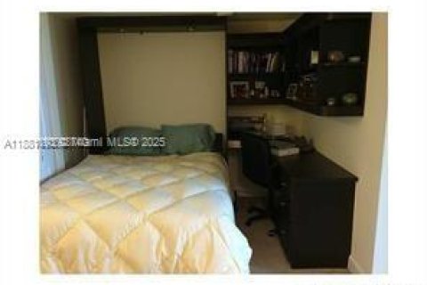 Copropriété à louer à Coral Gables, Floride: 53.33 m2 № 1924538 - photo 5