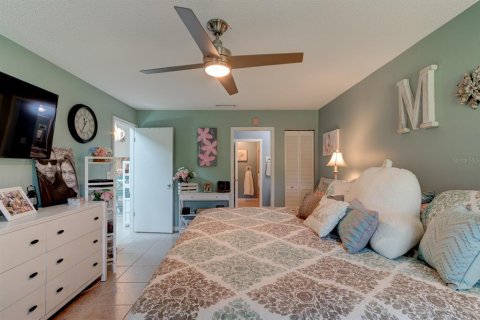 Dúplex en venta en Daytona Beach, Florida, 2 dormitorios, 136.29 m2 № 1913665 - foto 18