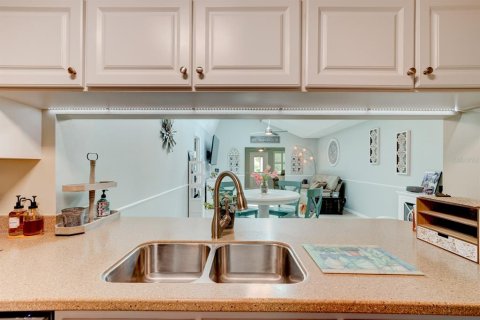 Dúplex en venta en Daytona Beach, Florida, 2 dormitorios, 136.29 m2 № 1913665 - foto 9