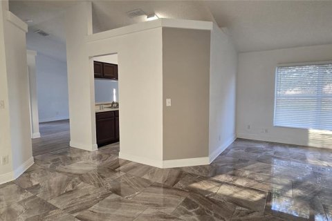 Villa ou maison à louer à Clermont, Floride: 3 chambres, 154.4 m2 № 2406480 - photo 3