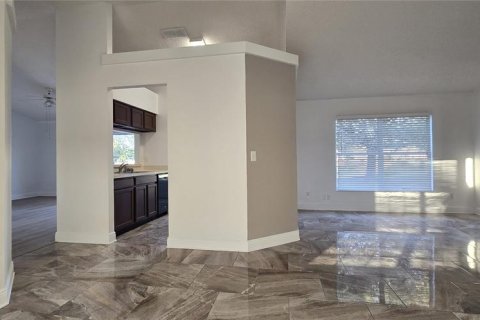 Villa ou maison à louer à Clermont, Floride: 3 chambres, 154.4 m2 № 2406480 - photo 5