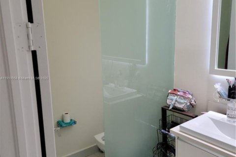 Copropriété à vendre à Doral, Floride: 3 chambres, 156.91 m2 № 1966371 - photo 15