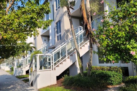 Copropriété à vendre à Doral, Floride: 3 chambres, 156.91 m2 № 1966371 - photo 2