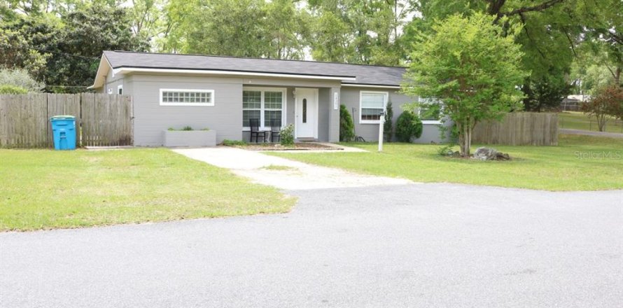 House in High Springs, Florida 4 bedrooms, 153.57 sq.m. № 1894890