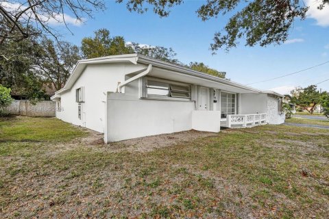 Villa ou maison à vendre à Sunrise, Floride: 3 chambres, 167.32 m2 № 2005208 - photo 6